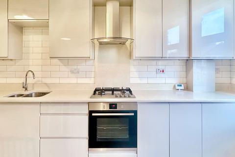 2 bedroom flat to rent, Leyton, London E10