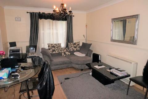 2 bedroom flat to rent, London E13