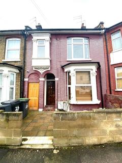 2 bedroom flat to rent, Tottenham, London N15