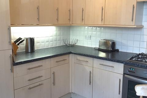 1 bedroom maisonette to rent, London E11