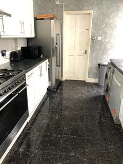 1 bedroom in a house share to rent, London E10