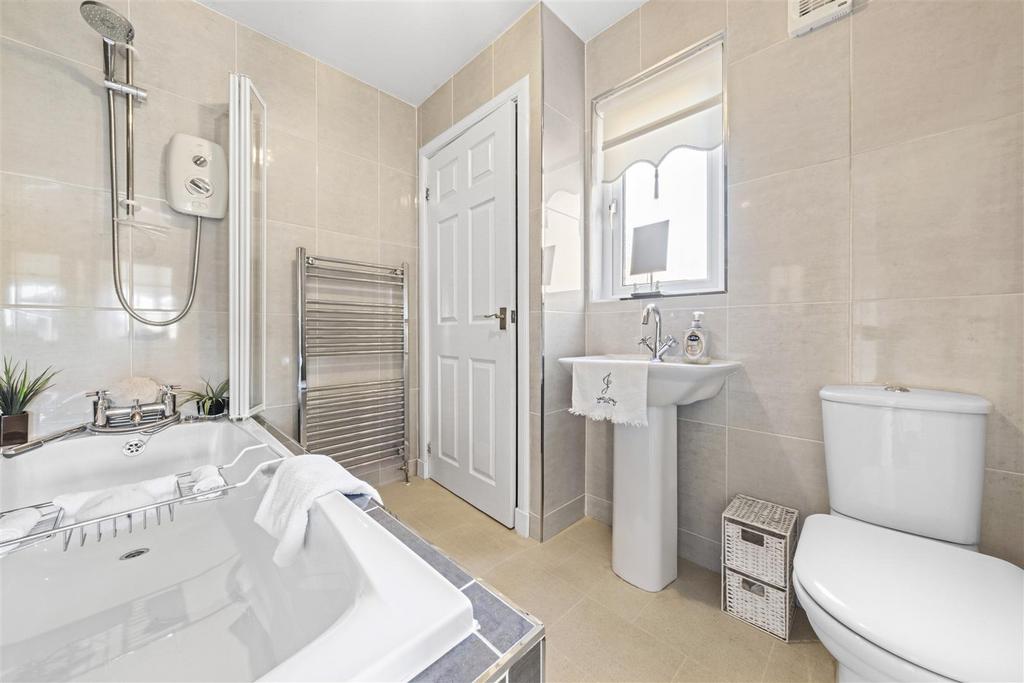 Bathroom.JPG