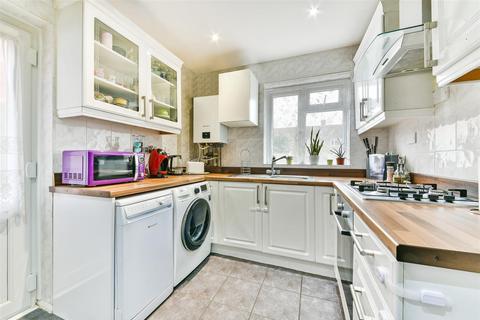 36 Fleming Mead, Mitcham, CR4 3LU
