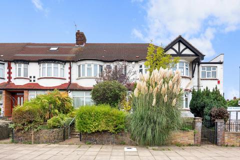 3 bedroom house for sale, North Circular Road, Palmers Green, N13