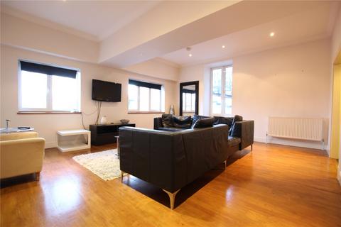 3 bedroom house share to rent, Fawe Street, London, E14