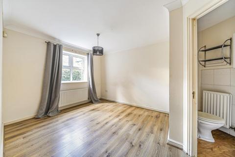 2 bedroom flat for sale, Albemarle Road, Beckenham