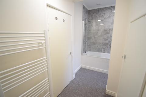 1 bedroom ground floor flat to rent, Plymouth Road, Penarth