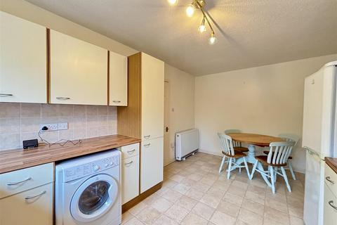 2 bedroom flat for sale, Long Oaks Court, Sketty, Swansea