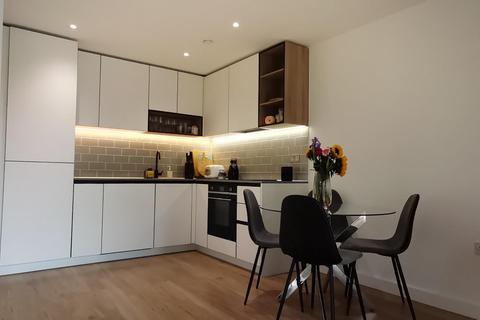 1 bedroom flat to rent, Fairbank House, Beaufort Square NW9