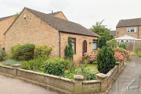 2 bedroom bungalow for sale, Cobsdene, Gravesend