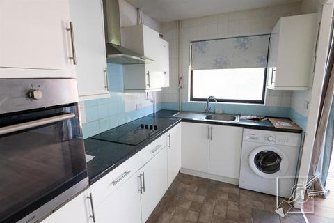 23 Cobsdene, Gravesend, DA12 5JB