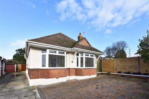 3 bedroom detached bungalow to rent, Mile Oak Road, Southwick BN42