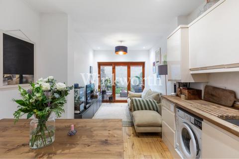 2 bedroom apartment for sale, Downhills Park Road, London, N17