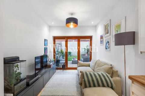 2 bedroom apartment for sale, Downhills Park Road, London, N17