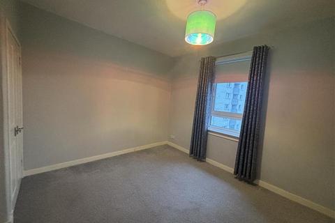 3 bedroom flat to rent, Hilltown Terrace, ,