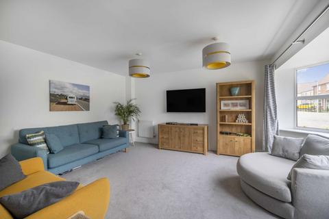 42 Skylark, Blunsdon, Swindon, SN26 7AU