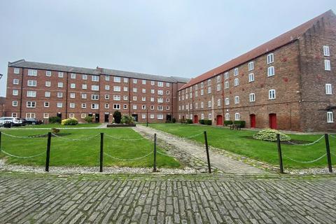 2 bedroom flat to rent, Phoenix House, Hull, HU1 1NR