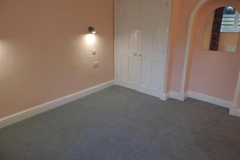 2 bedroom apartment to rent, Church Road, Bath