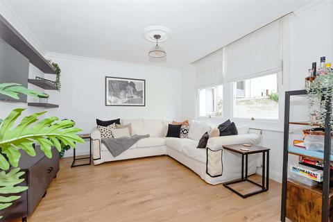 Flat 3, 9 - 11 Alexandra Road, Worthing, BN11 2DX