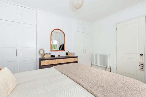Flat 3, 9 - 11 Alexandra Road, Worthing, BN11 2DX