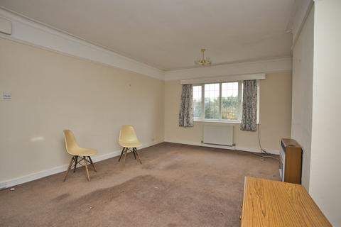 2 bedroom flat for sale, Broadfield Court, Broadfield Road, Folkestone