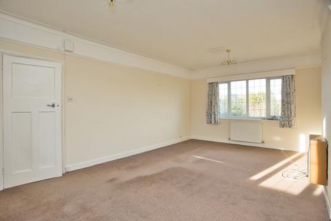 2 bedroom flat for sale, Broadfield Court, Broadfield Road, Folkestone