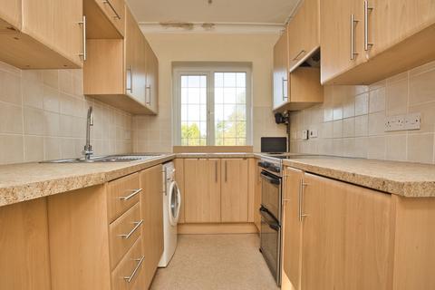 2 bedroom flat for sale, Broadfield Court, Broadfield Road, Folkestone