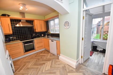 4 bedroom detached house for sale, Canterbury Road, Davyhulme, M41