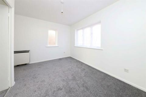 27 Caroline Close, West Drayton, UB7 7LF