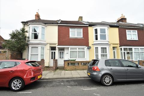 5 bedroom terraced house to rent, Francis Avenue, Southsea PO4