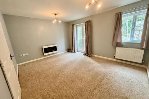 4 bedroom townhouse to rent, Mayfield Close, Penwortham PR1