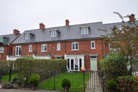 4 bedroom terraced house to rent, Pottle Walk, Wimborne, BH21