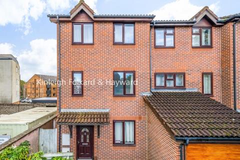 4 bedroom house to rent, Ravensleigh Gardens Bromley BR1