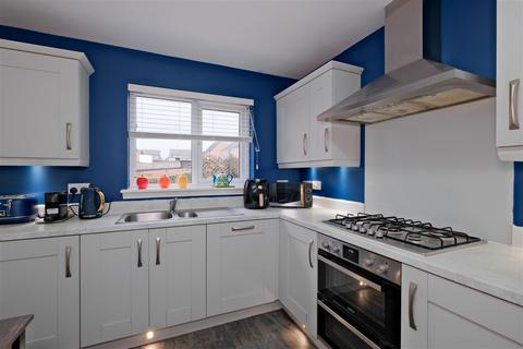 4 bedroom detached house for sale, Caronia Way, Larkhall