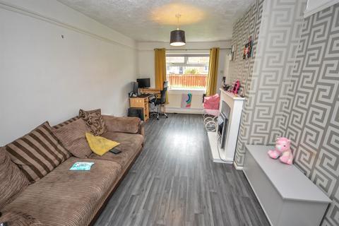 3 bedroom end of terrace house for sale, Laybourn Gardens, South Shields