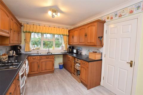 3 bedroom bungalow to rent, Lynstone, Bude