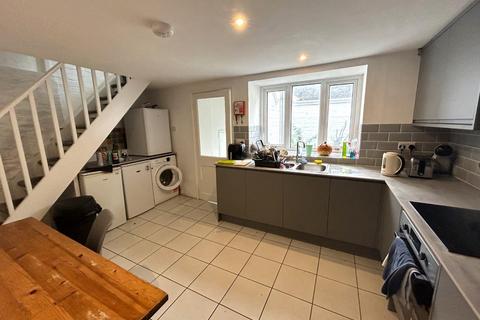 5 bedroom house to rent, New Street, Falmouth