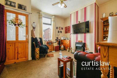 2 bedroom terraced house for sale, St. Philips Street, Blackburn