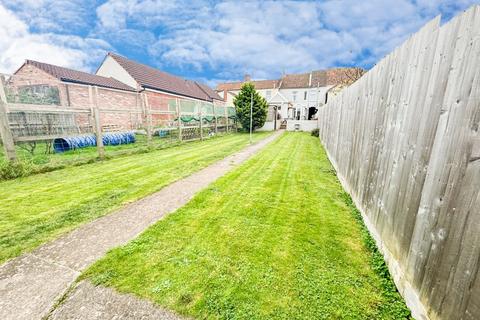 3 bedroom terraced house for sale, Clyce Road, Highbridge, Somerset, TA9