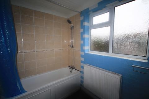 3 bedroom terraced house for sale, Gilbey Road, Grimsby, Lincolnshire. DN31 2RL