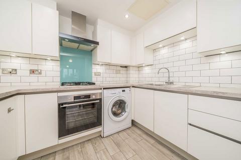 2 bedroom flat to rent, Market Place, Kingston Upon Thames KT1