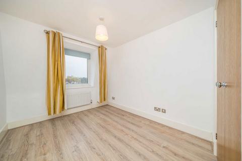 2 bedroom flat to rent, Market Place, Kingston Upon Thames KT1