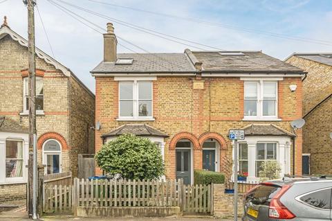 4 bedroom terraced house to rent, Clifton Road, Kingston Upon Thames KT2