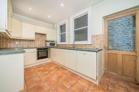 4 bedroom terraced house to rent, Clifton Road, Kingston Upon Thames KT2