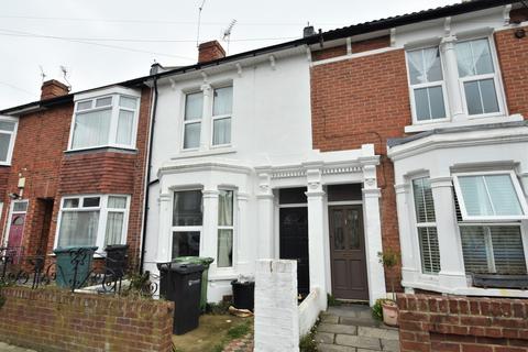 4 bedroom terraced house to rent, Henley Road, Southsea PO4