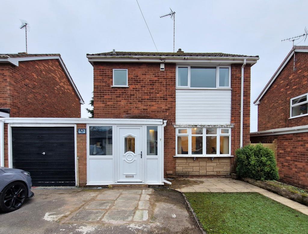 Surrey Close   3 Bedroom Detached House for Sale