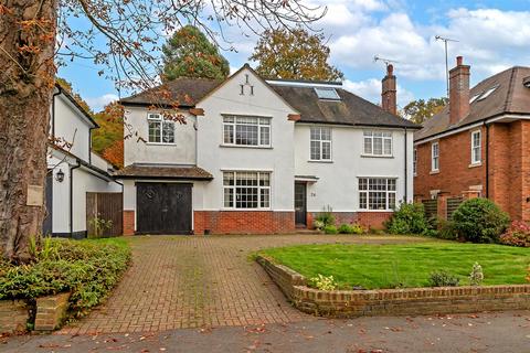 5 bedroom detached house for sale, Homewood Road, St. Albans