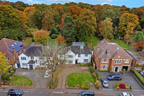 5 bedroom detached house for sale, Homewood Road, St. Albans