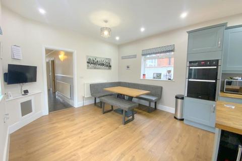 98 Station Road, Great Coates, Grimsby, DN37 9NN