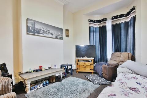 2 bedroom terraced house for sale, Washington Street, Hull, HU5 1PN